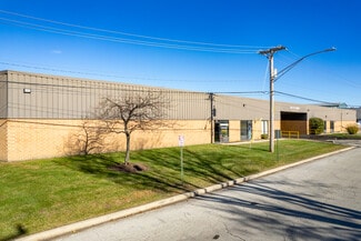 Plus de détails pour 7111-7137 N Austin Ave, Niles, IL - Industriel/Logistique à louer