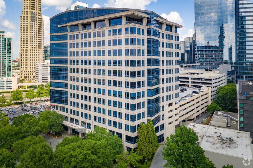 3348 Peachtree Rd NE, Atlanta, GA à louer - Photo de l’immeuble – Image 2 sur 8