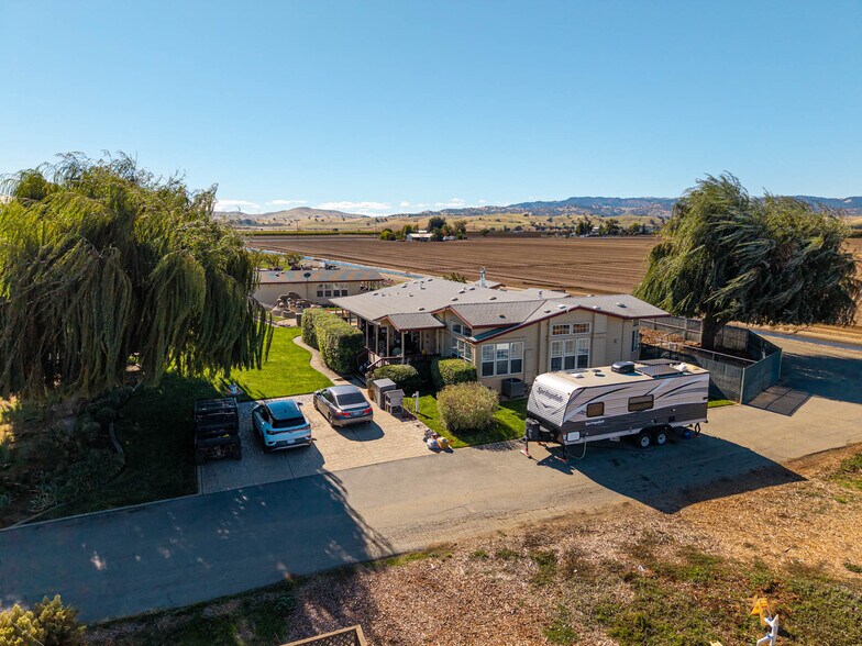 2017 Walnut Blvd, Brentwood, CA à vendre - Photo de l’immeuble – Image 2 sur 38