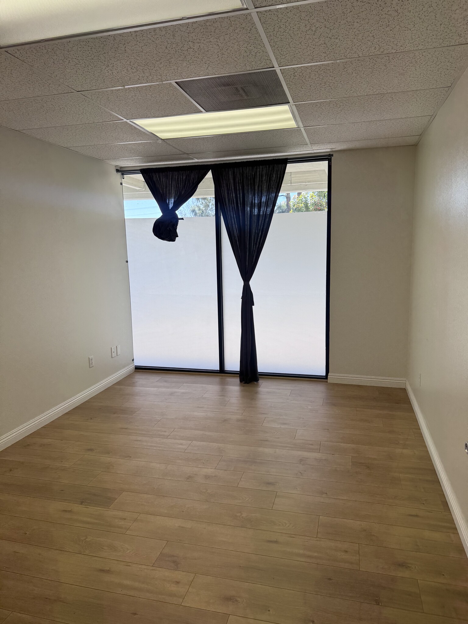 3360 Flair Dr, El Monte, CA à louer Photo intérieure– Image 1 sur 1