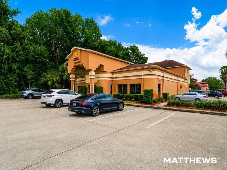 1653 Jess Parrish Ct, Titusville, FL à vendre - Photo de l’immeuble – Image 2 sur 4