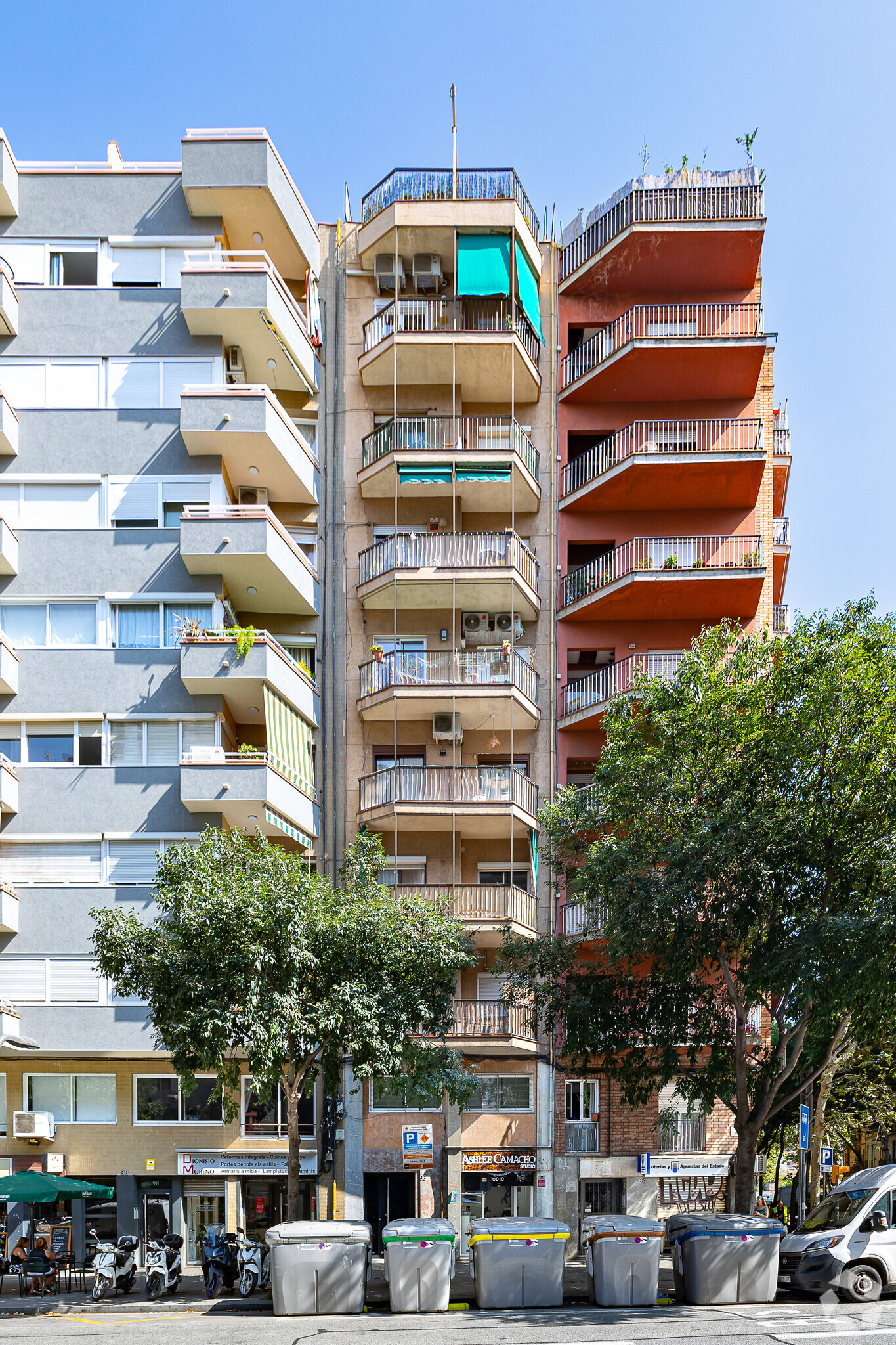 Avinguda De Madrid, 96, Barcelone, Barcelona à louer Photo principale– Image 1 sur 2