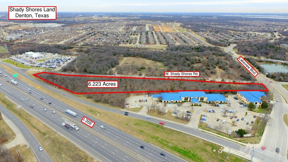 2238 Shady Shores Road, Denton, TX à vendre - Photo de l’immeuble – Image 2 sur 3