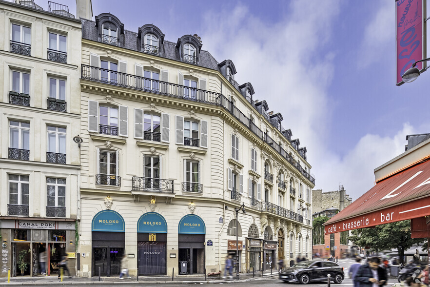 22 Rue De Douai, Paris à louer - Photo de l’immeuble – Image 3 sur 4