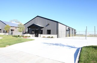 Plus de détails pour 4901 Sun Valley Dr, Fort Worth, TX - Industriel/Logistique à louer