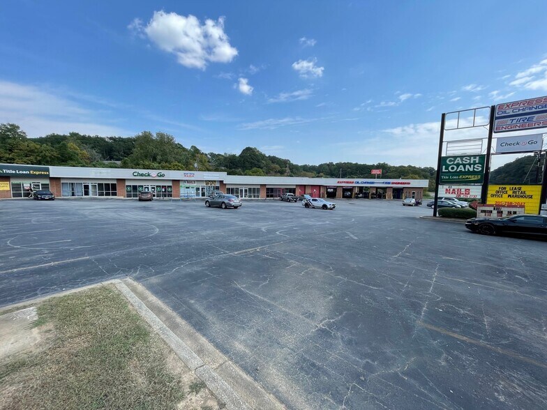 901-925 Forestdale Blvd, Birmingham, AL à louer - Photo principale – Image 1 sur 1