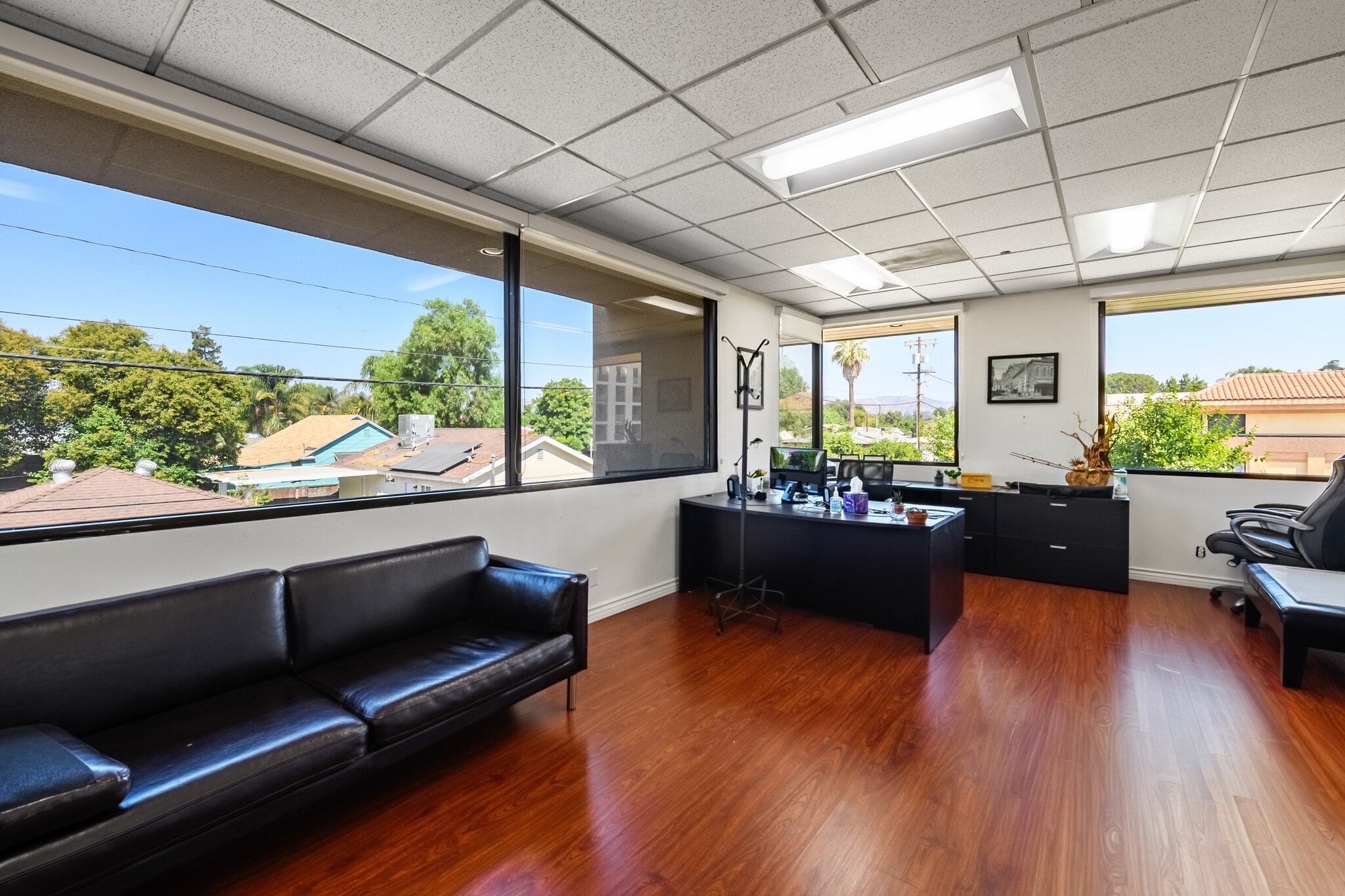 7301 Topanga Canyon Blvd, Canoga Park, CA à louer Photo intérieure– Image 1 sur 13