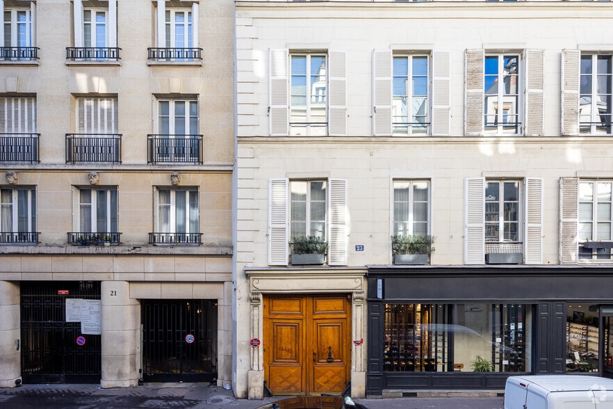 25 Rue Du Cherche-Midi, Paris à louer - Photo de l’immeuble – Image 3 sur 3