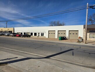 Plus de détails pour 367 E Washington St, Stephenville, TX - Local d’activités à vendre