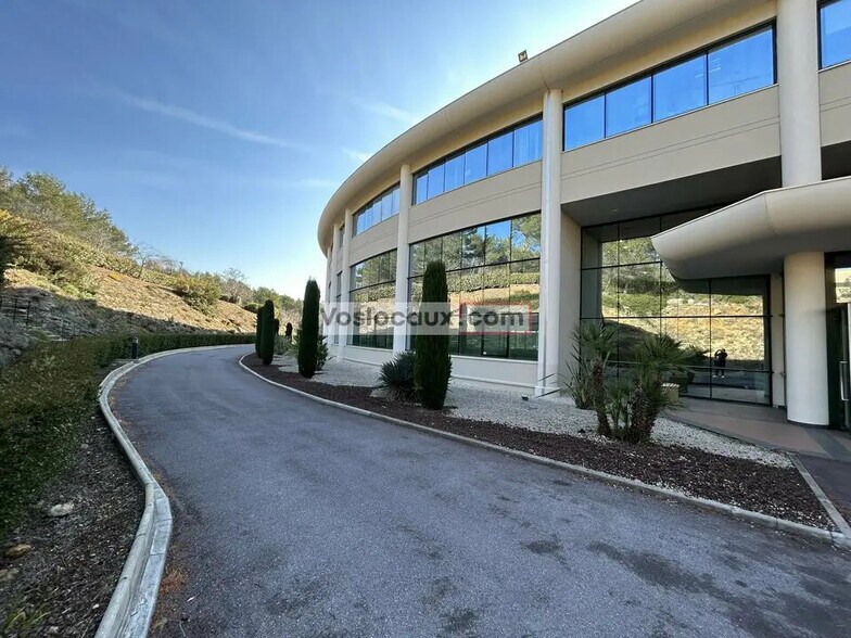 Bureau dans SOPHIA ANTIPOLIS à louer - Photo de l’immeuble – Image 2 sur 6
