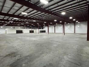 6150 Metro Plex Dr, Fort Myers, FL à louer Photo intérieure– Image 2 sur 7