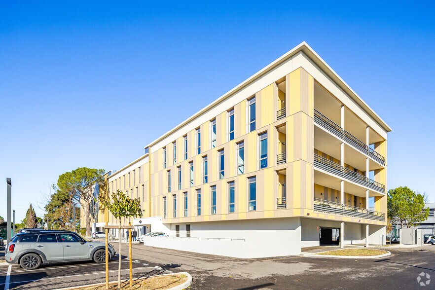 230 Rue Fréderic Joliot, Aix-en-Provence à vendre - Photo de l’immeuble – Image 2 sur 2