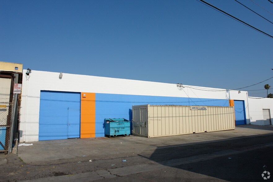 13017 S Broadway, Los Angeles, CA à louer - Photo de l’immeuble – Image 3 sur 30
