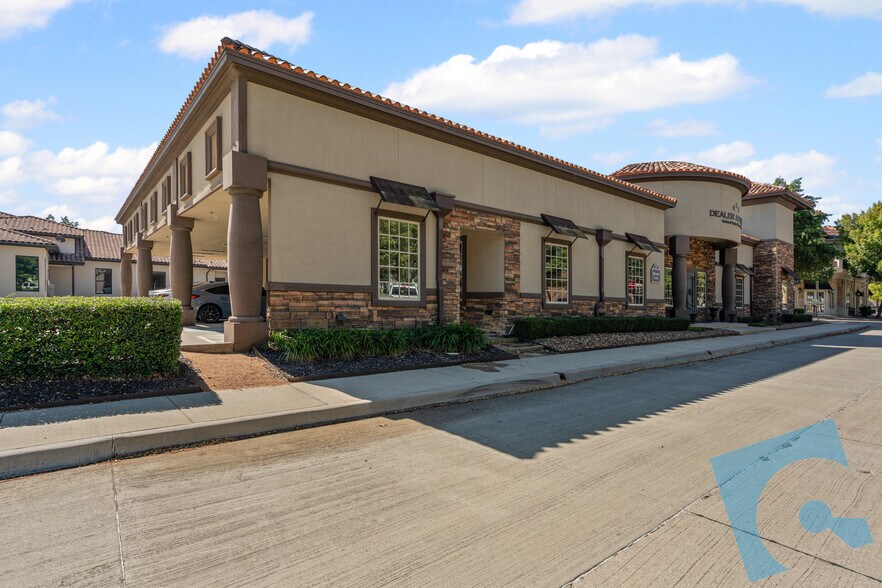 23 Mission Ln, Colleyville, TX à vendre - Photo de l’immeuble – Image 2 sur 17