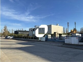 Plus de détails pour Rue Du Docteur Schweitzer, Morangis - Local d'activités à louer