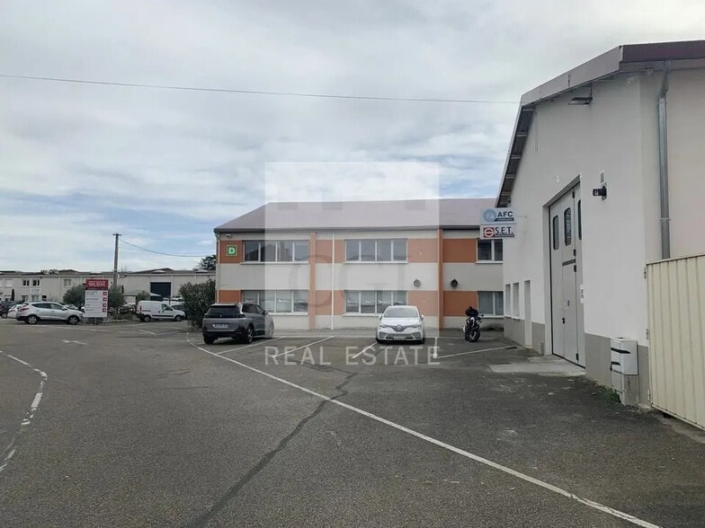 31 Rue Wilson, Décines-Charpieu à louer - Photo de l’immeuble – Image 3 sur 12