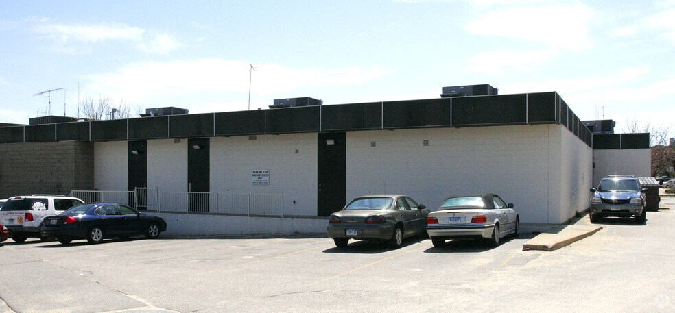 7 Governor Winthrop Blvd, New London, CT à louer - Photo de l’immeuble – Image 3 sur 6