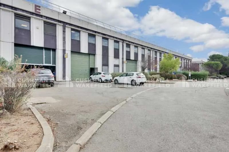 Chemin De La Bastide Blanche, Vitrolles à louer - Photo de l’immeuble – Image 2 sur 8