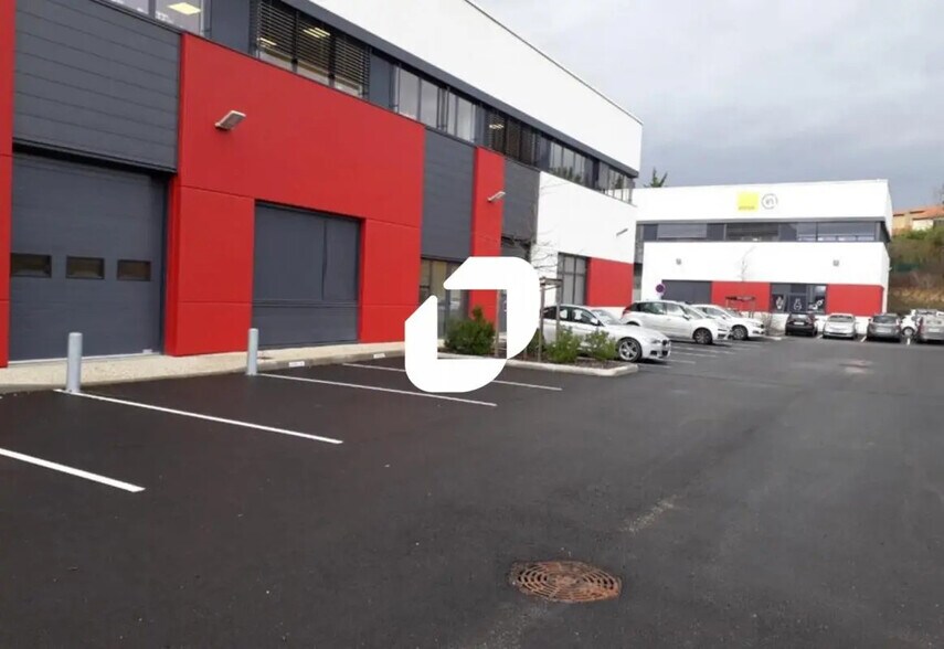 Local d’activités dans Dardilly à louer - Photo de l’immeuble – Image 3 sur 12