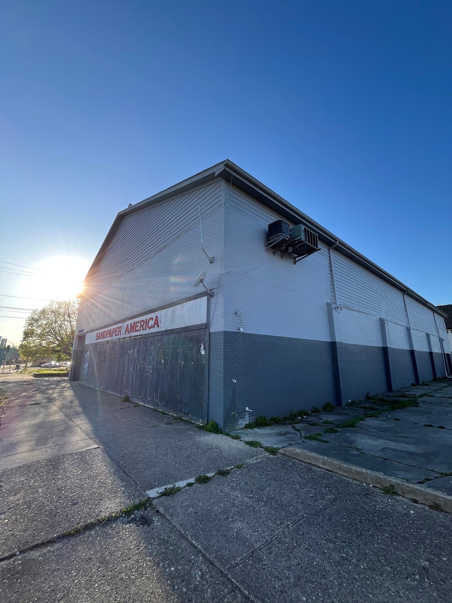 1728 E New York St, Indianapolis, IN à vendre Photo de l’immeuble– Image 1 sur 10