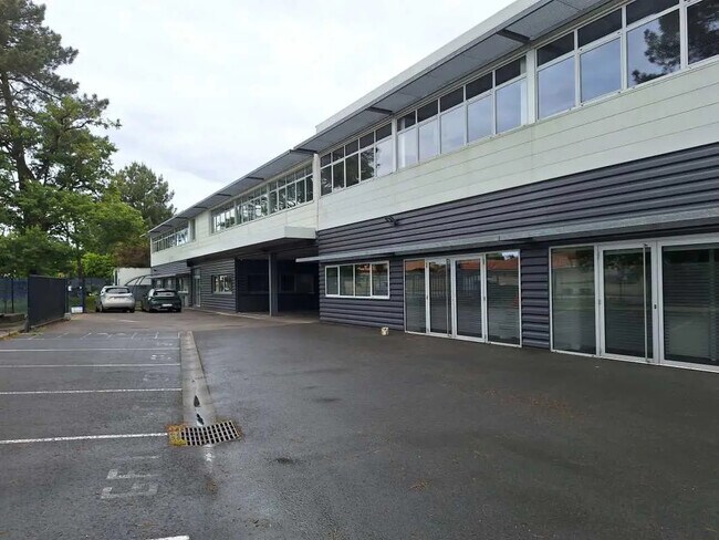 Plus de détails pour Bureau à louer