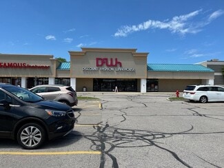 Plus de détails pour 7900 Plaza Blvd, Mentor, OH - Local commercial à louer
