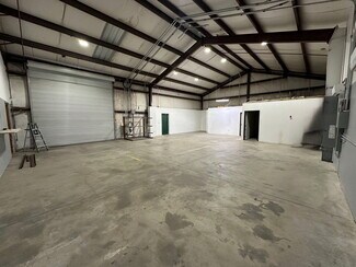 Plus de détails pour 3824 Buck Owens Blvd, Bakersfield, CA - Industriel/Logistique à louer