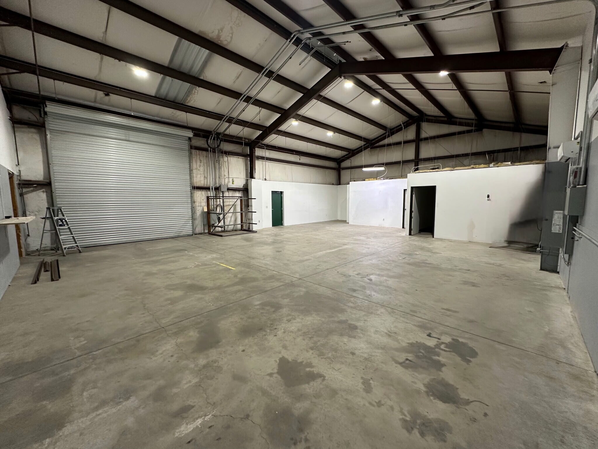 3824 Buck Owens Blvd, Bakersfield, CA à louer Photo de l’immeuble– Image 1 sur 4