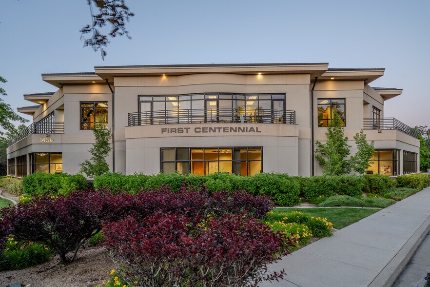 1450 Ridgeview Dr, Reno, NV à louer - Photo de l’immeuble – Image 3 sur 7