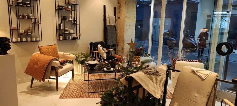 Local commercial dans Paris à louer - Photo intérieure – Image 2 sur 4