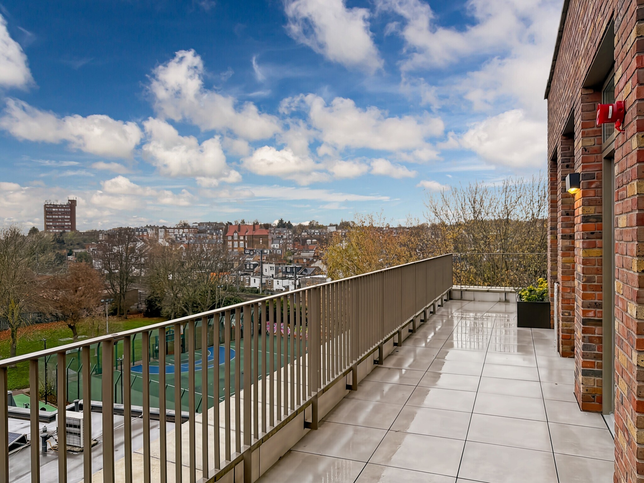 6 Liddell Pl, Londres à louer Photo intérieure– Image 1 sur 10