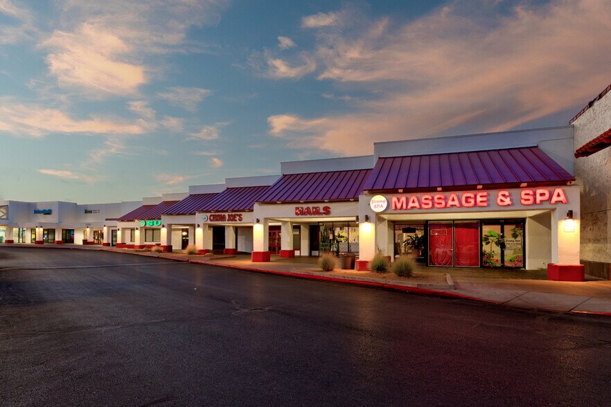1340 E Flamingo Rd, Las Vegas, NV à louer - Photo de l’immeuble – Image 2 sur 20