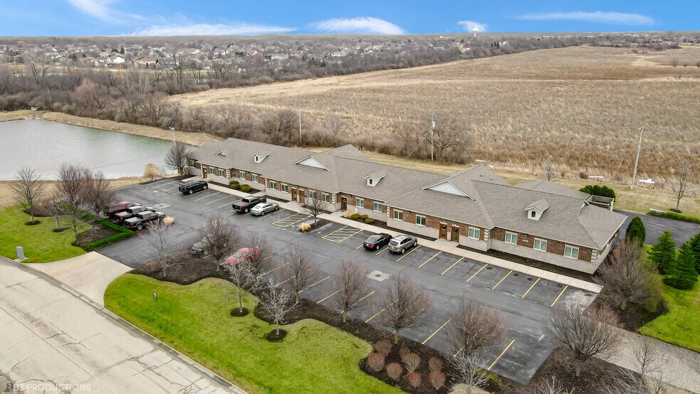 12410 W Horseshoe Dr, New Lenox, IL à louer - Photo de l’immeuble – Image 3 sur 3