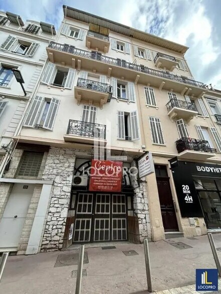 Local commercial dans Cannes à louer - Photo de l’immeuble – Image 1 sur 8