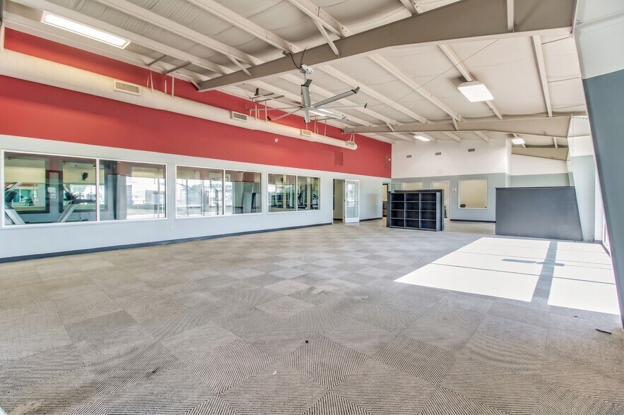 2500 S Ferdon Blvd, Crestview, FL à louer - Photo de l’immeuble – Image 3 sur 8
