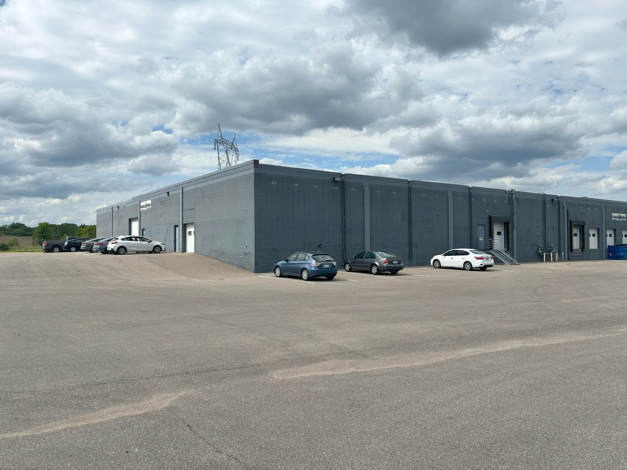 2100 Stoughton Ave, Chaska, MN à louer Photo intérieure– Image 1 sur 1