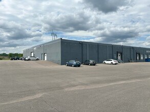 2100 Stoughton Ave, Chaska, MN à louer Photo intérieure– Image 1 sur 1