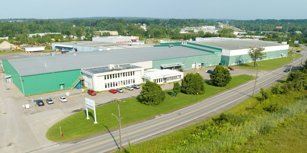 980-1000 Rue De L'industrie, Saint-jerome, QC à vendre - Photo principale – Image 1 sur 1