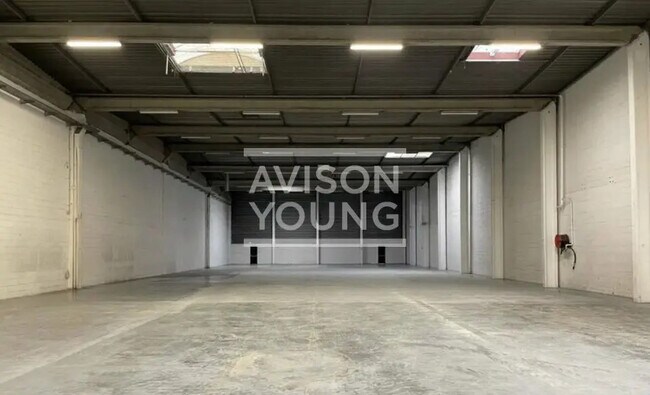 Plus de détails pour Local d'activités à louer