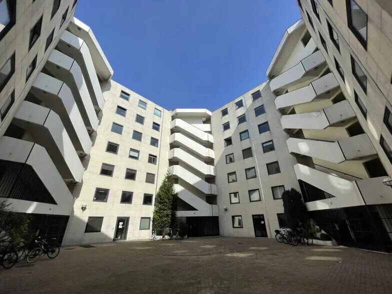 Bureau dans Montreuil à louer - Photo de l’immeuble – Image 1 sur 7