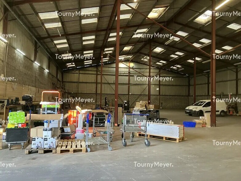 Local d’activités dans Mérignac à louer - Photo de l’immeuble – Image 3 sur 3