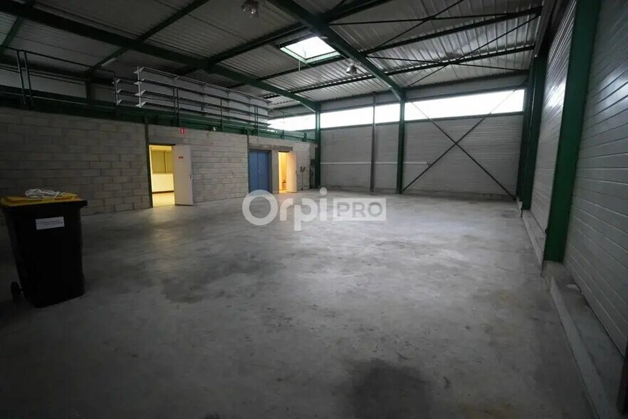 Local d’activités dans Nuits-Saint-Georges à louer - Photo intérieure – Image 2 sur 6