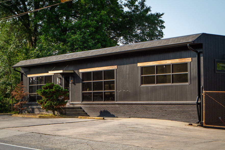 1380 Spring St SE, Smyrna, GA à vendre - Photo de l’immeuble – Image 1 sur 77