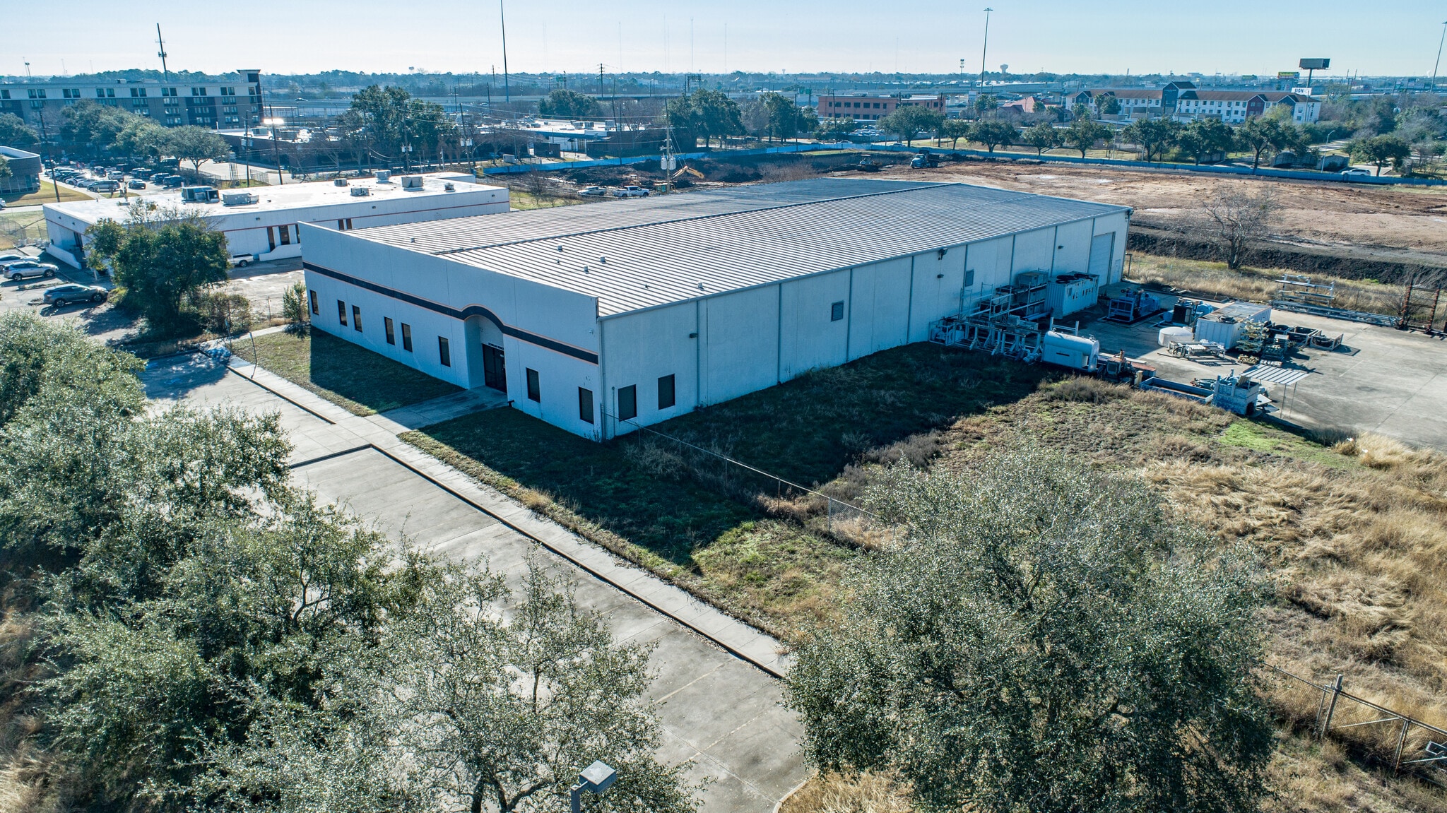10511 Fallstone Rd, Houston, TX à louer Photo de l’immeuble– Image 1 sur 7