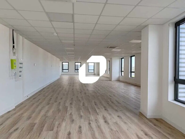 Bureau dans Montpellier à louer - Photo de l’immeuble – Image 3 sur 14