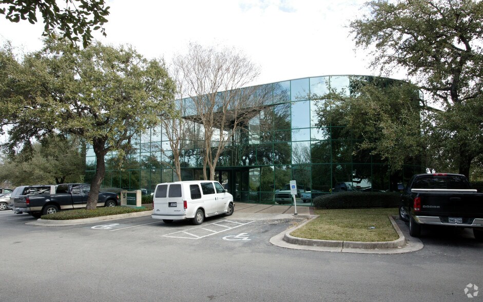 4242 Medical Dr, San Antonio, TX à vendre - Photo de l’immeuble – Image 2 sur 31