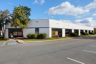 475 Metroplex Dr, Nashville, TN à louer Photo intérieure– Image 2 sur 2