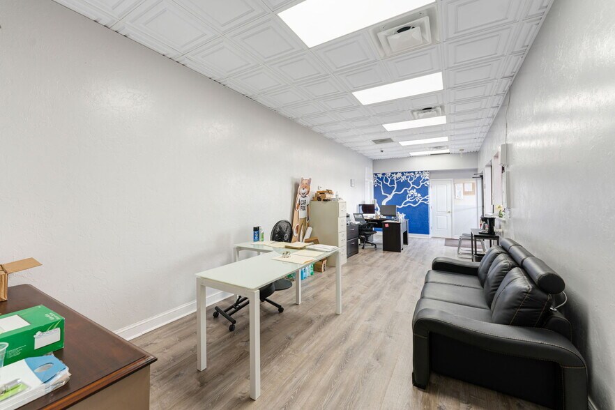 910 Cattlemen Rd, Sarasota, FL à louer - Photo intérieure – Image 2 sur 13