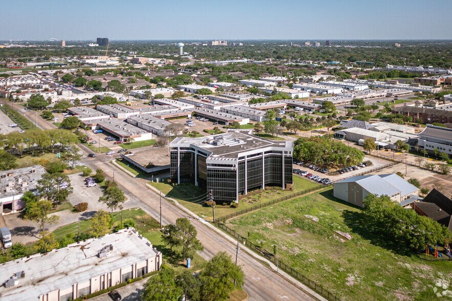 6100 Corporate Dr, Houston, TX à vendre - Aérien – Image 1 sur 1
