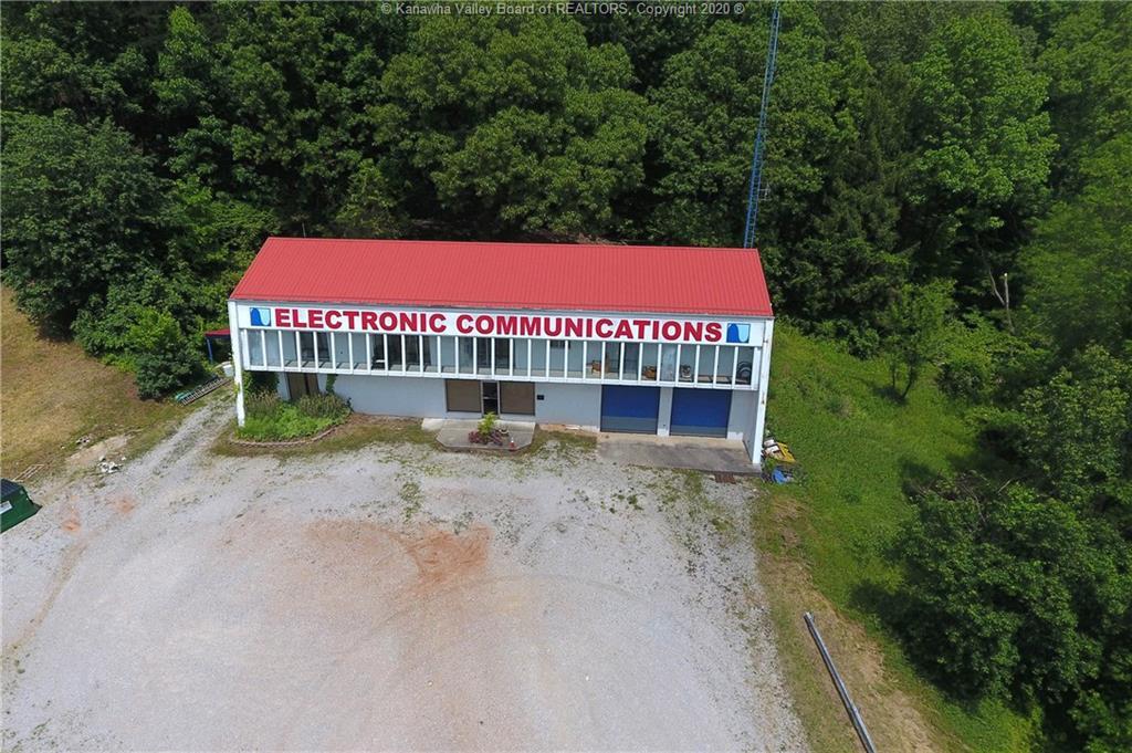 408 Old Goff Mountain Rd, Cross Lanes, WV à vendre Photo principale– Image 1 sur 26